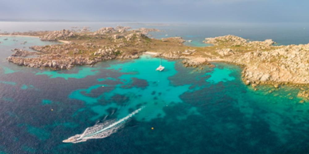
Île Lavezzi Corse : archipel granitique au cœur des Bouches de Bonifacio