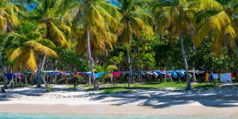 
Les plus belles plages des Grenadines : sable blanc et eaux cristallines